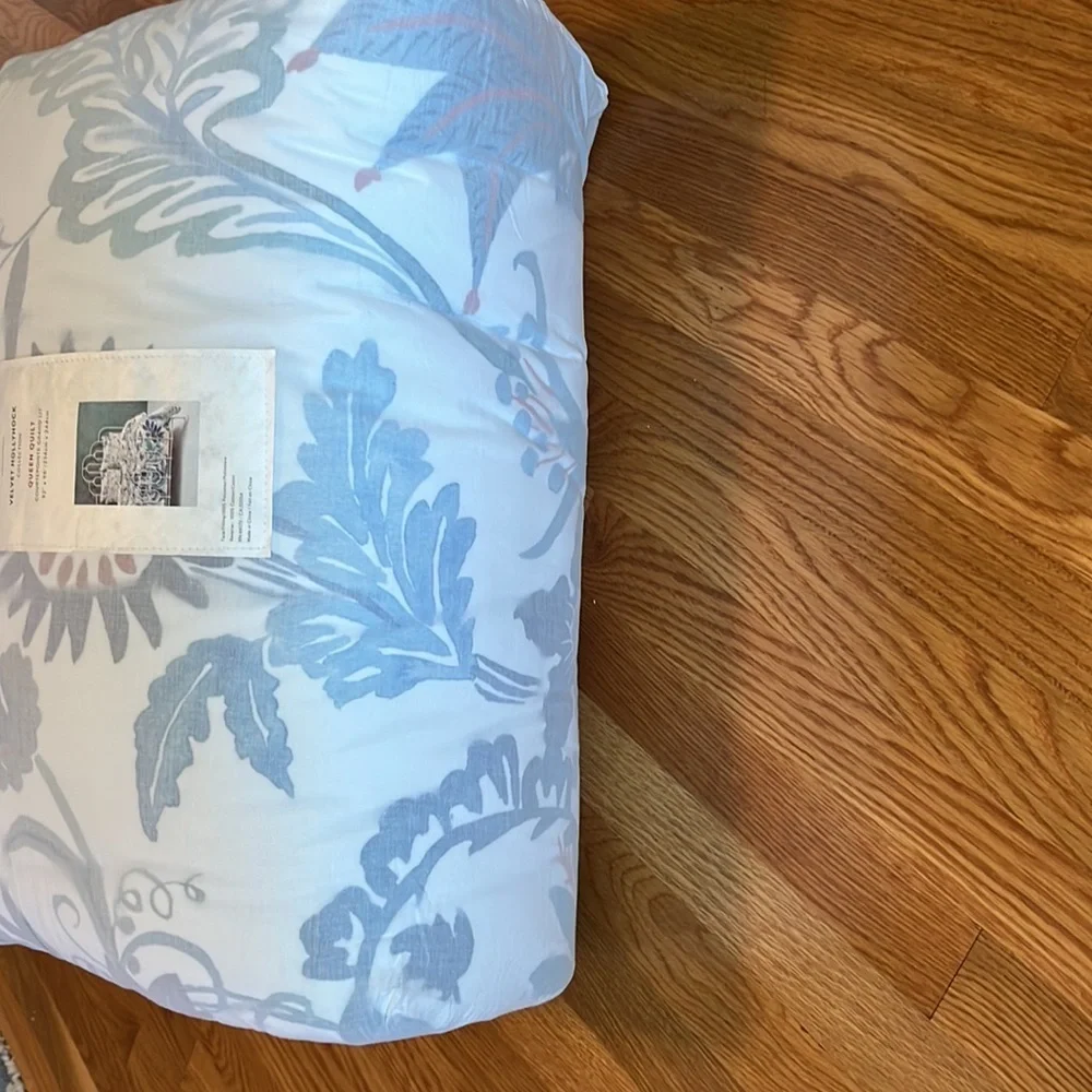 Anthropologie Velvet Hollyhock Quilt Queen NWT